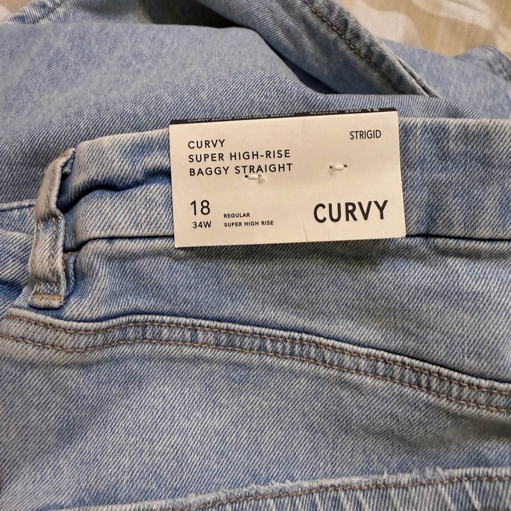 New American Eagle Curvy Super High-Rise Baggy Straight jeans Size 18